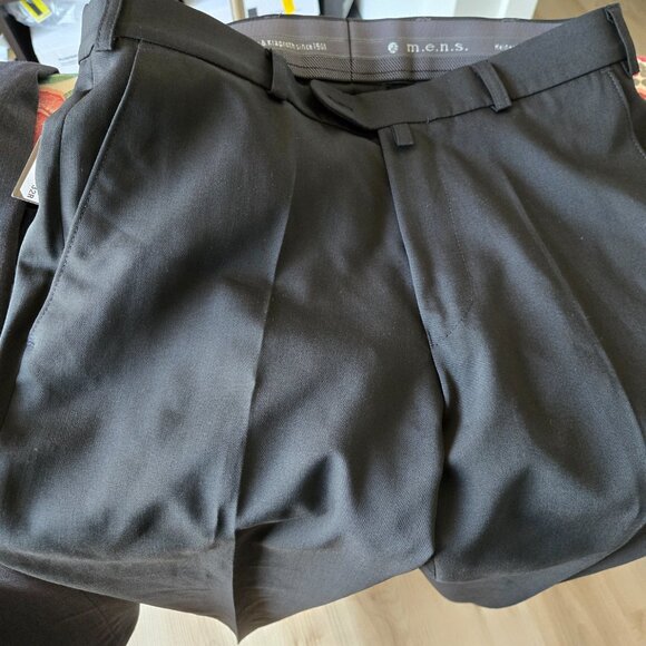 Lot of two (2) NWT Heinecke & Klaproth M.E.N.S. dress pants machine washable - Picture 16 of 16